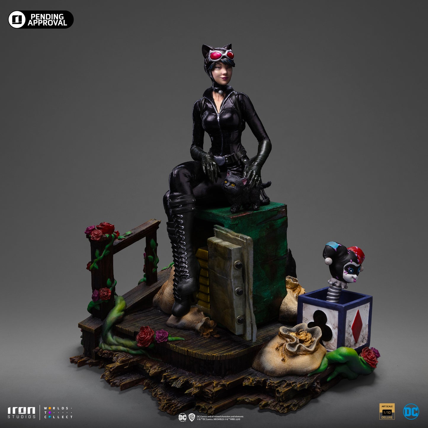 Catwoman Deluxe Gothan City Sirens 1/10 Scale Statue
