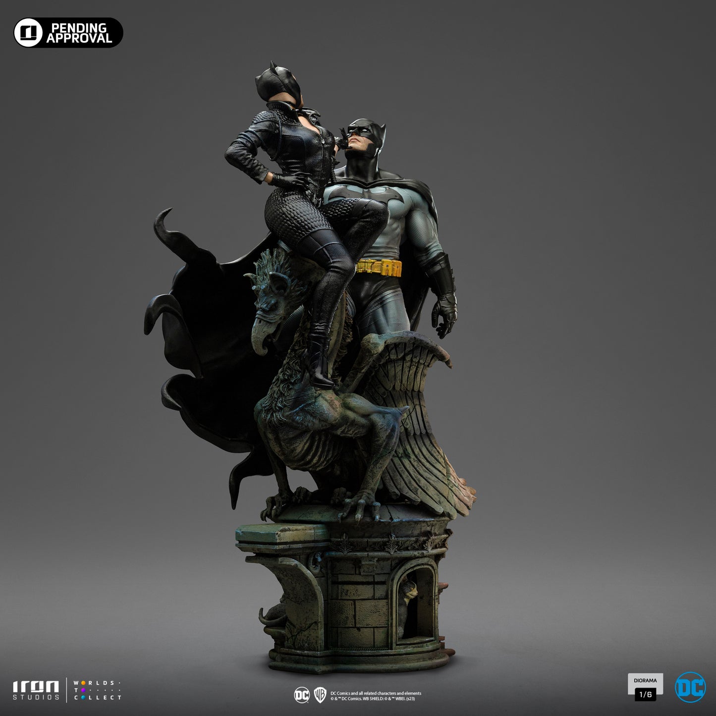 Batman and Catwoman Diorama 1/6 Scale Statue Pre-order