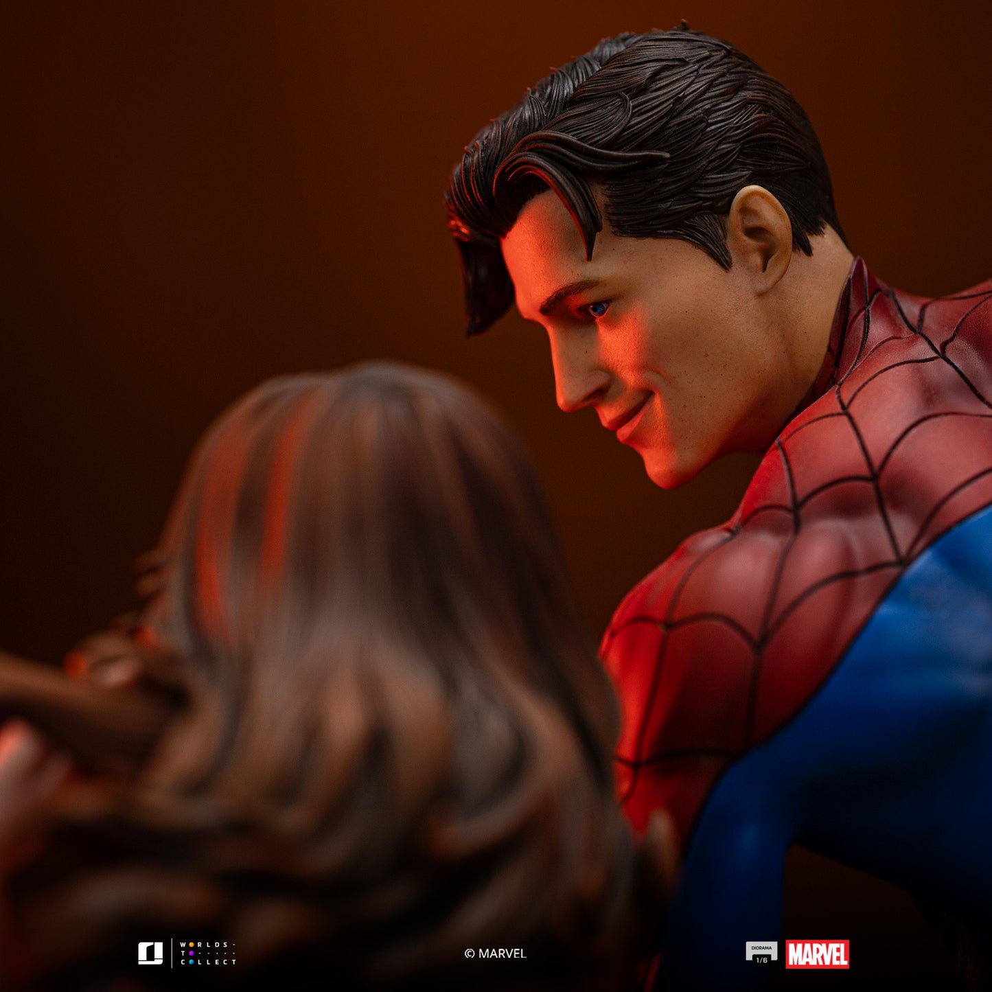Spider-Man and Mary Jane Diorama 1/6 Scale Statue Pre-order