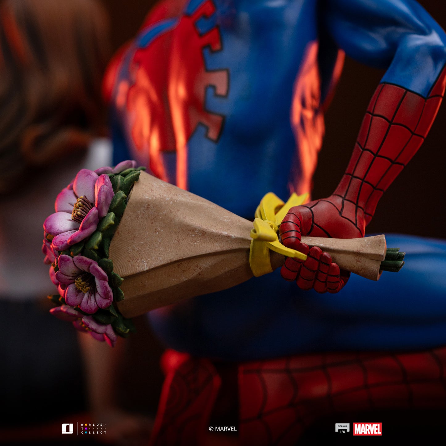 Spider-Man and Mary Jane Diorama 1/6 Scale Statue Pre-order