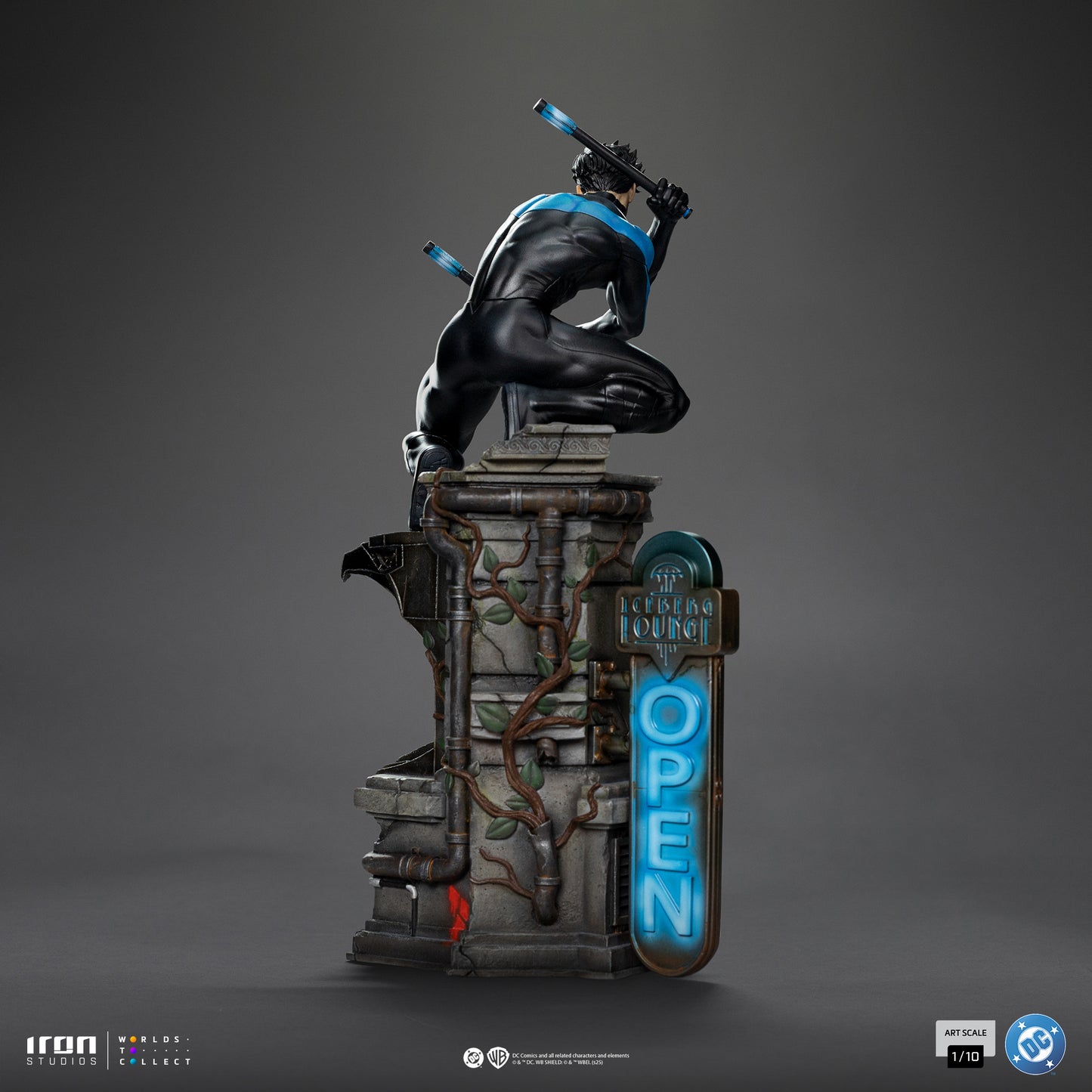Nightwing DC Comics 1/10 Scale Statue Pre-order