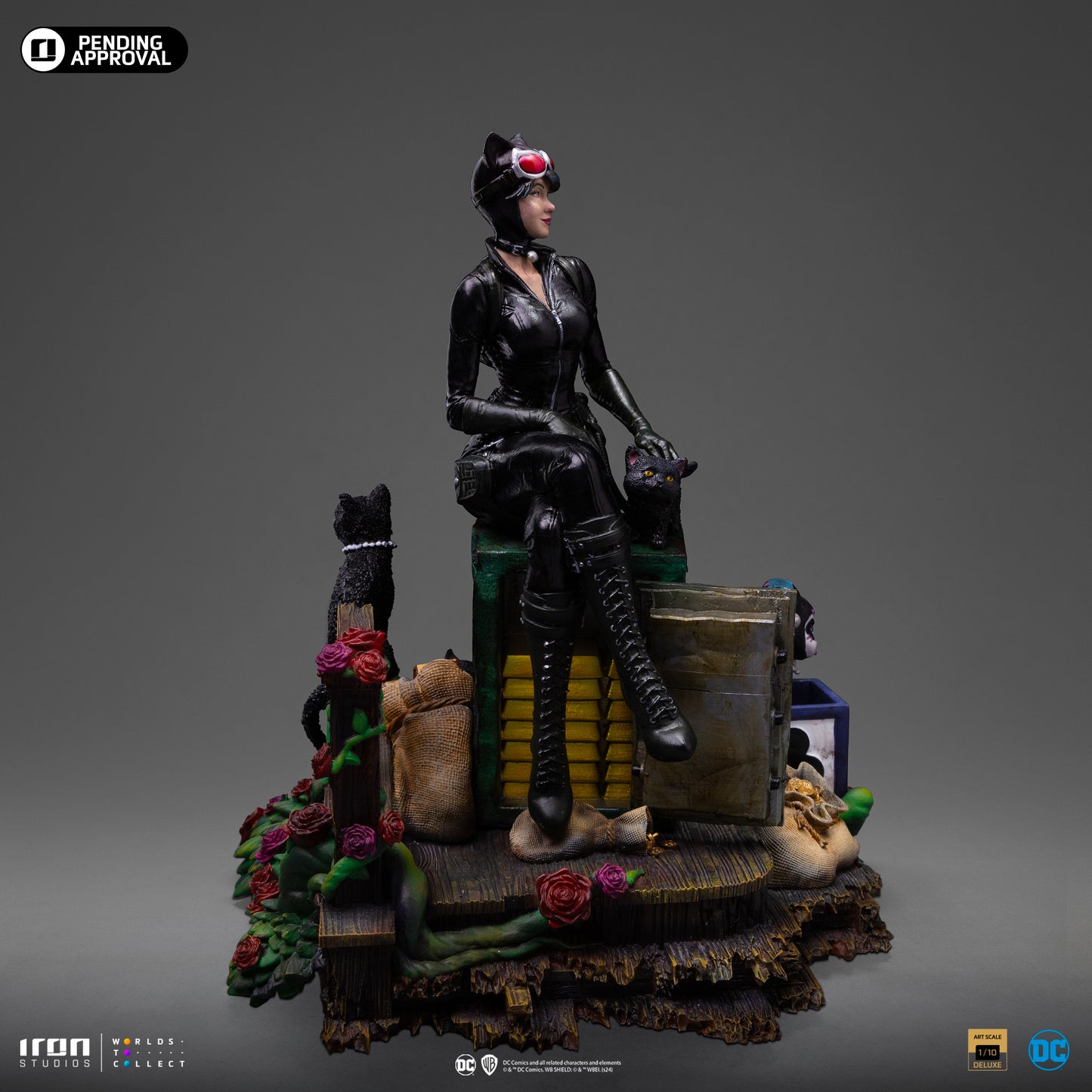 Catwoman Deluxe Gothan City Sirens 1/10 Scale Statue