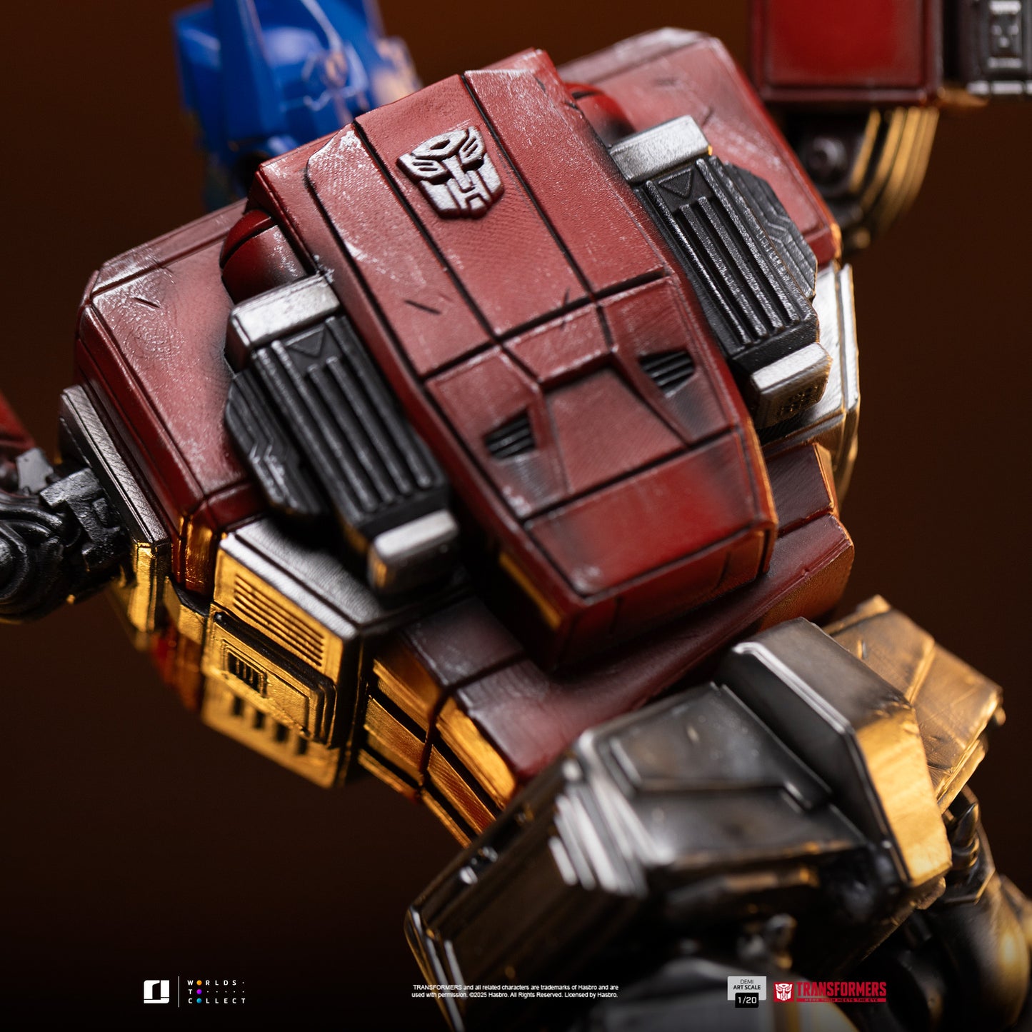 Optimus Prime Transformers 1/20 Scale Statue Pre-order