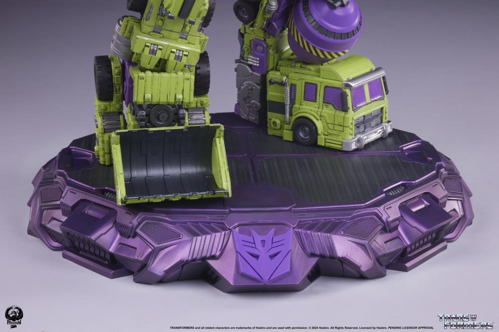Devastator Transformers G1 Museum Scale Statue Pre-order