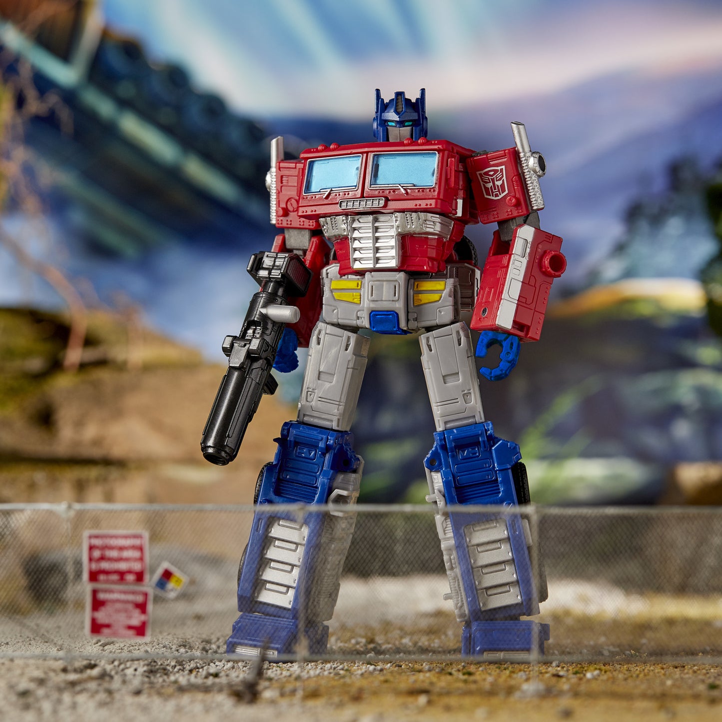 Optimus Prime Transformers War for Cybertron Earthrise Action Figure