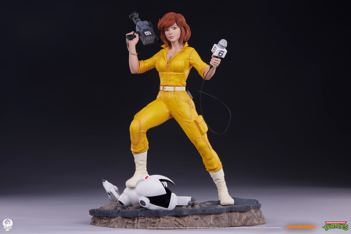 April O'Neil Teenage Mutant Ninja Turtles 1/4 Scale Statue Pre-order