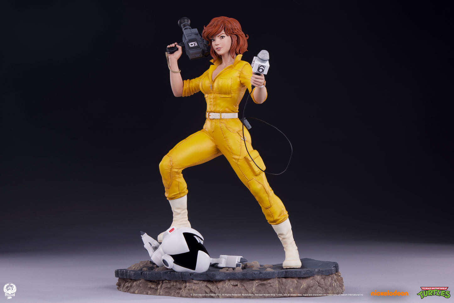 April O'Neil Teenage Mutant Ninja Turtles 1/4 Scale Statue Pre-order