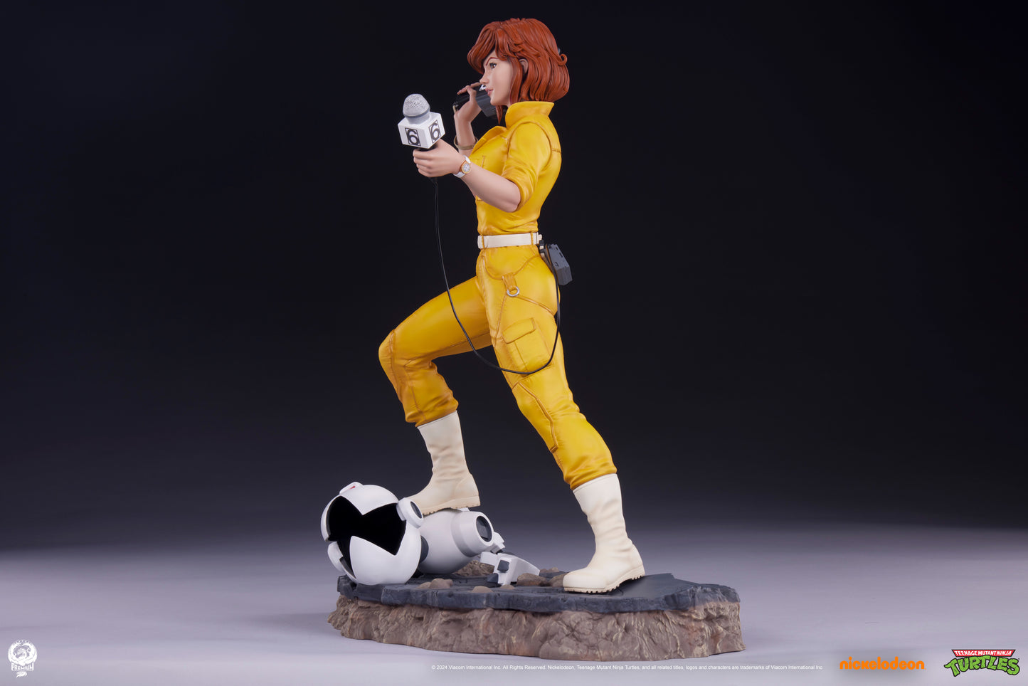 April O'Neil Teenage Mutant Ninja Turtles 1/4 Scale Statue Pre-order