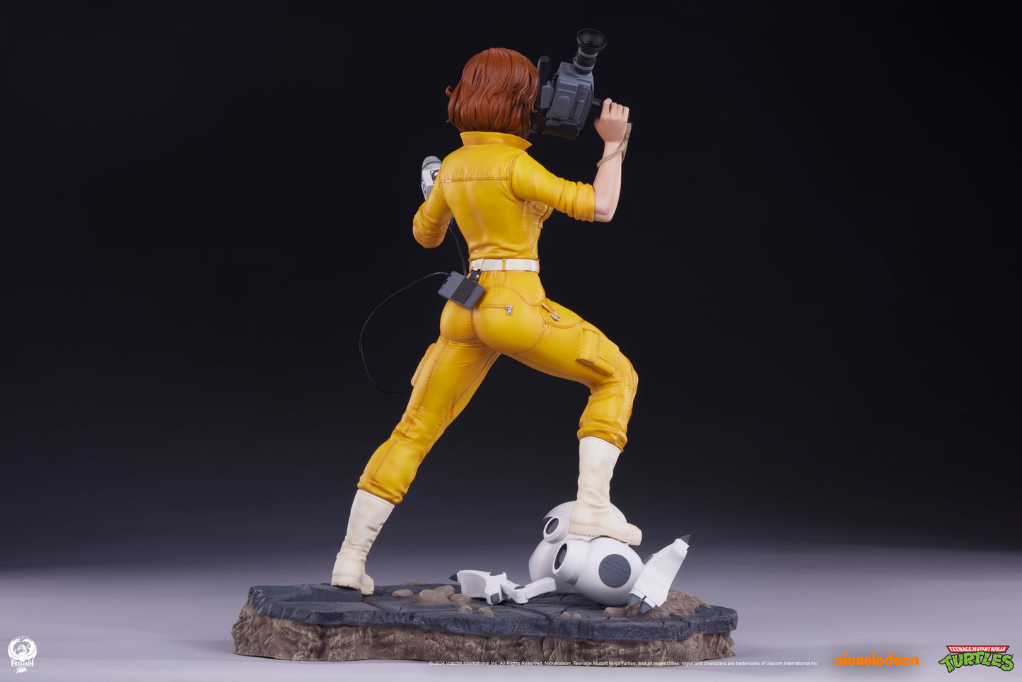 April O'Neil Teenage Mutant Ninja Turtles 1/4 Scale Statue Pre-order