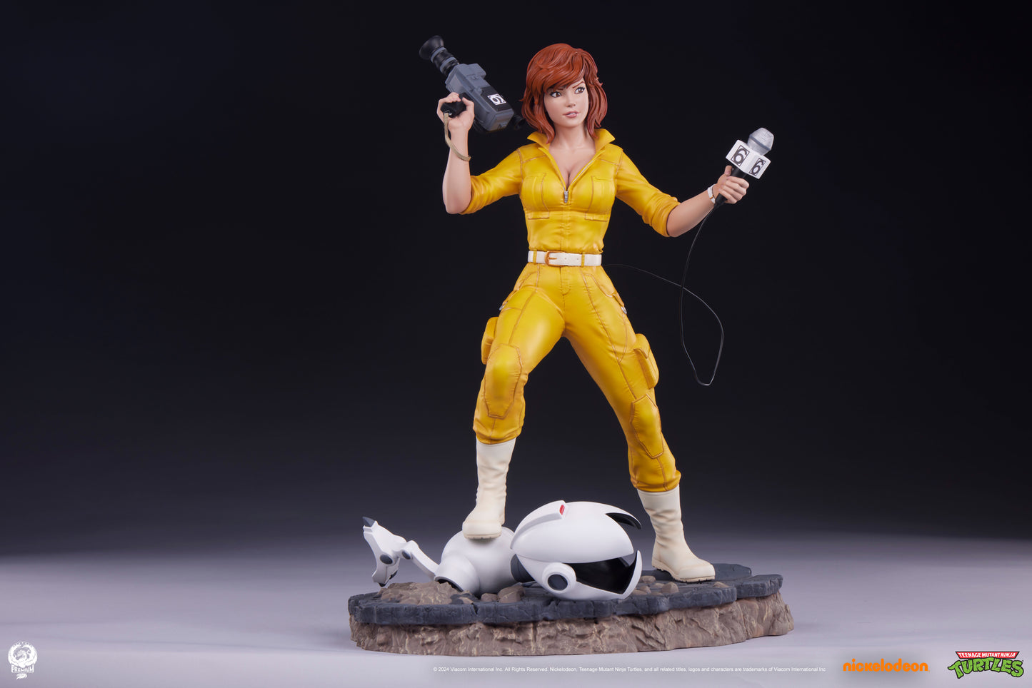 April O'Neil Teenage Mutant Ninja Turtles 1/4 Scale Statue Pre-order
