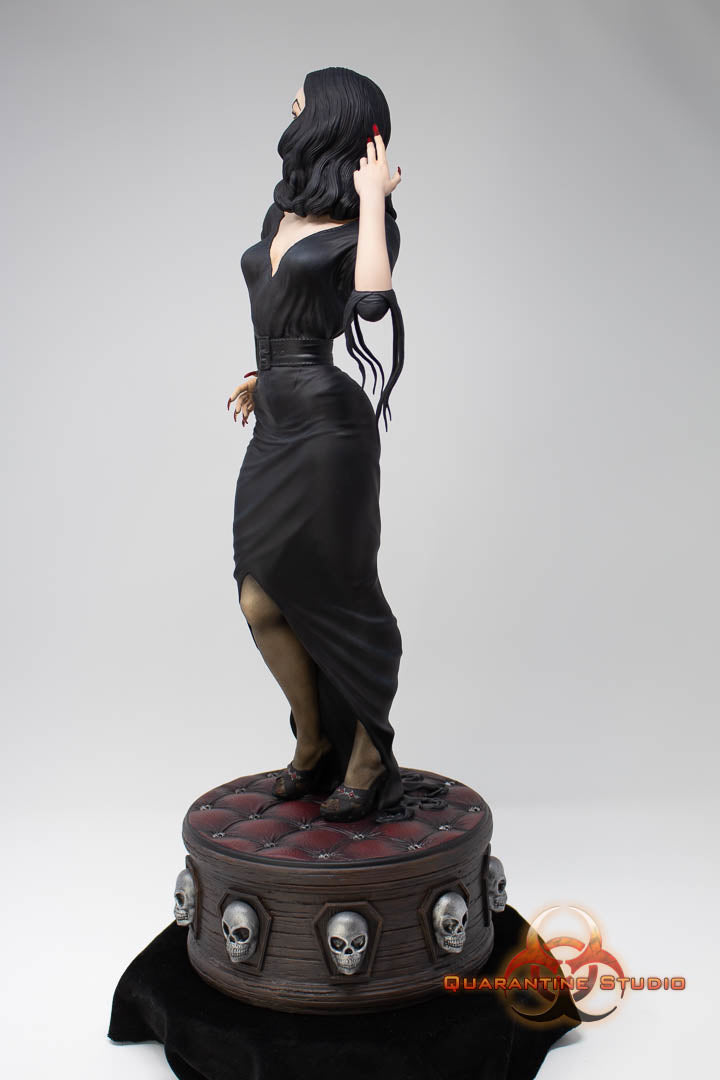 Vampira Queen of the Ghouls 1/6 Scale Statue Pre-order