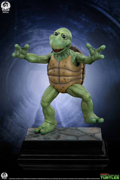 Leonardo Deluxe TMNT 1/2 Scale Statue Pre-order