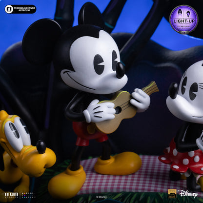 Mickey, Minnie and Pluto's Day at the Park Disney Classics 1/10 Scale Statue Pre-order