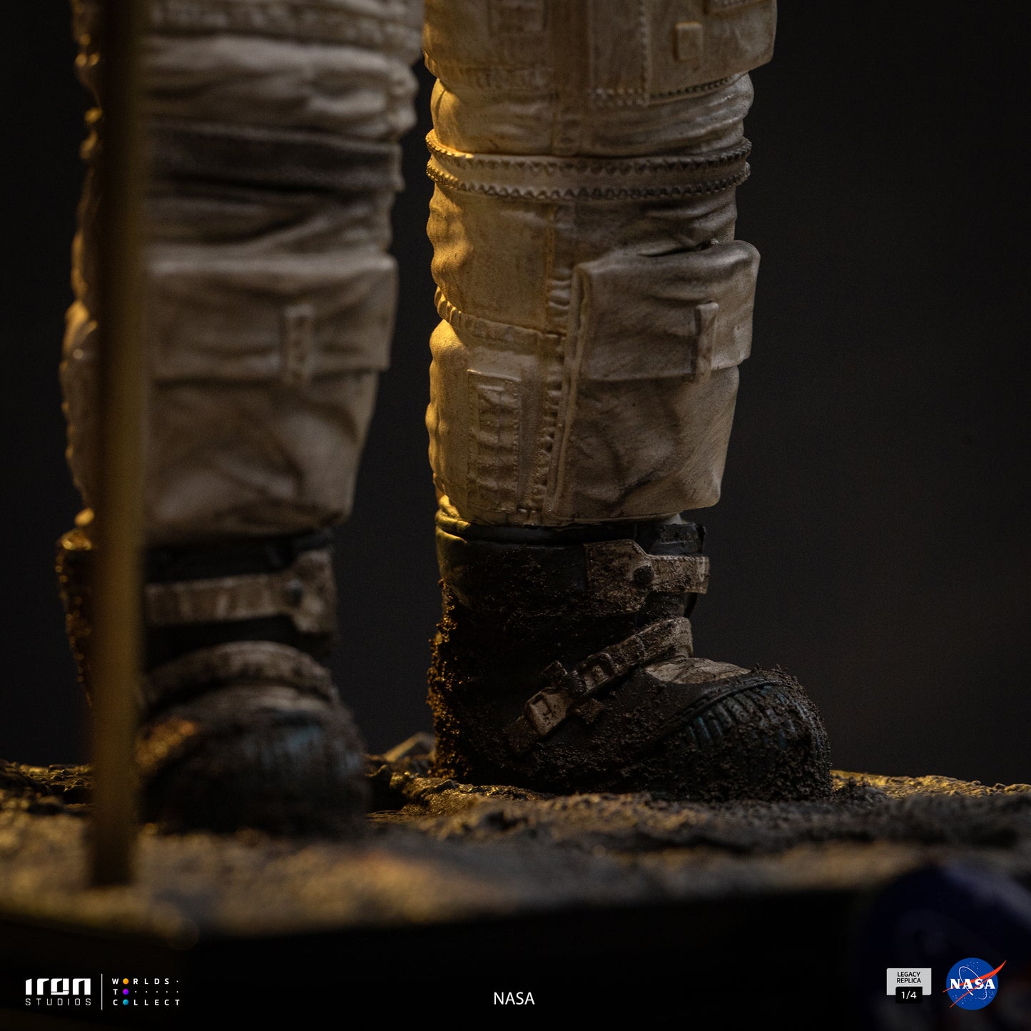 Apollo 11 Astronaut NASA 1/4 Scale Statue Pre-order