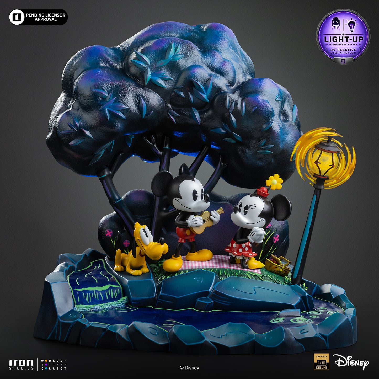Mickey, Minnie and Pluto's Day at the Park Disney Classics 1/10 Scale Statue Pre-order