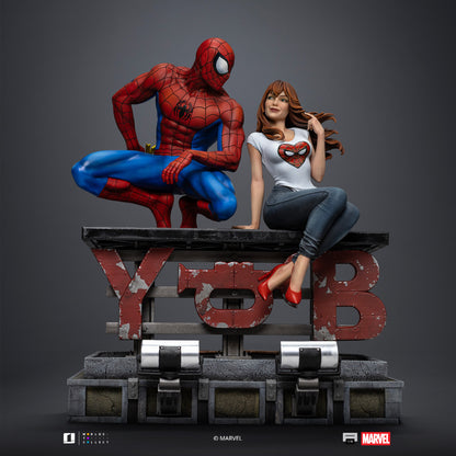 Spider-Man and Mary Jane Diorama 1/6 Scale Statue Pre-order