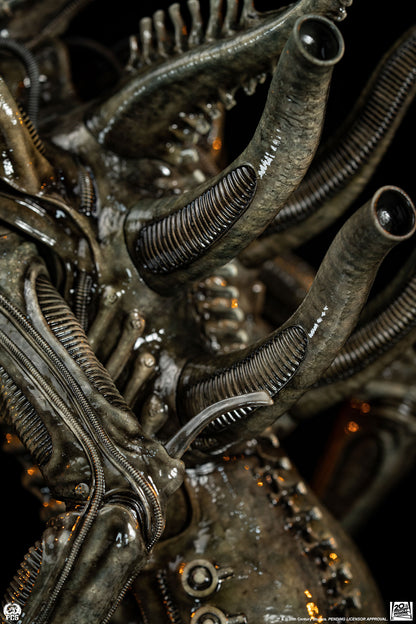 Alien Big Chap Regular 1/2 Scale Statue Pre-order