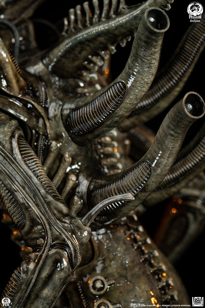 Alien Big Chap Deluxe 1/2 Scale Statue Pre-order