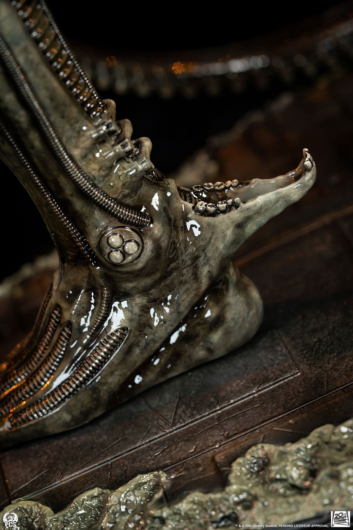 Alien Big Chap Regular 1/2 Scale Statue Pre-order