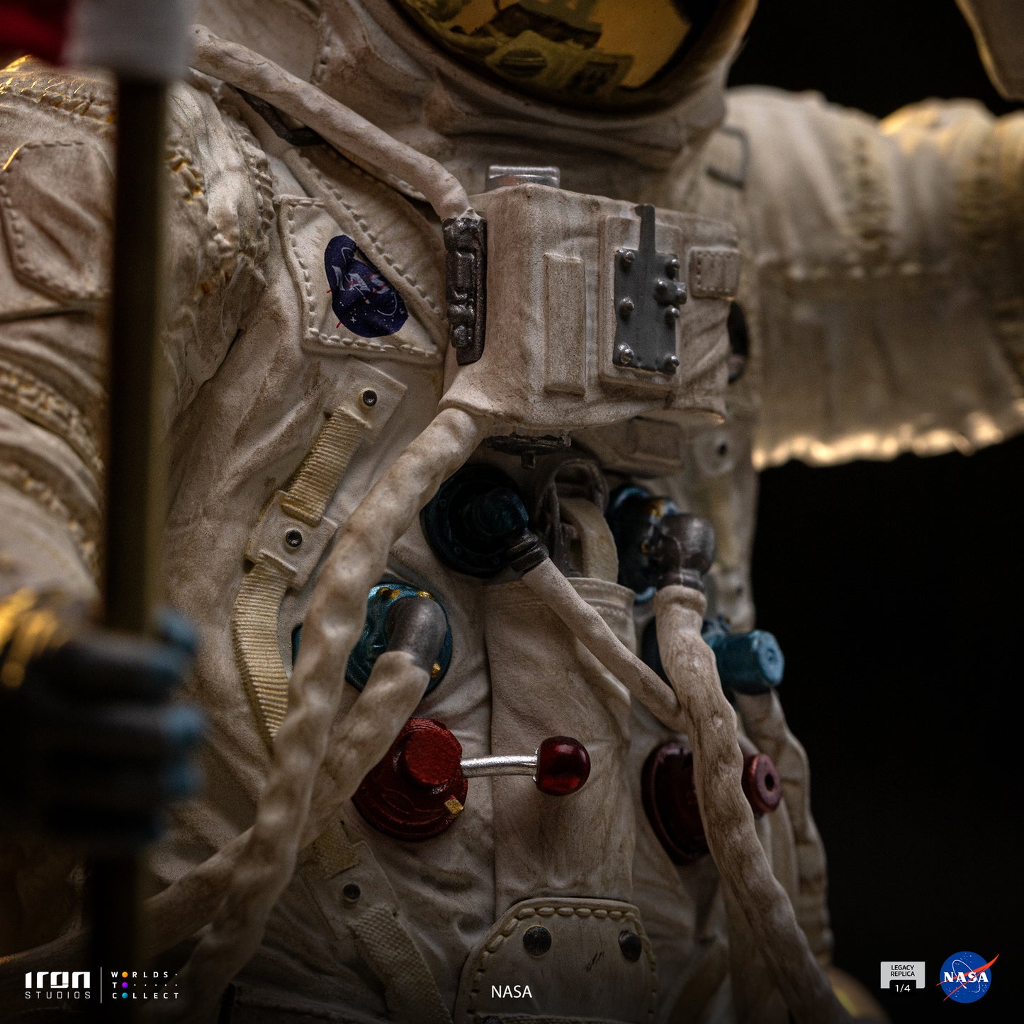 Apollo 11 Astronaut NASA 1/4 Scale Statue Pre-order