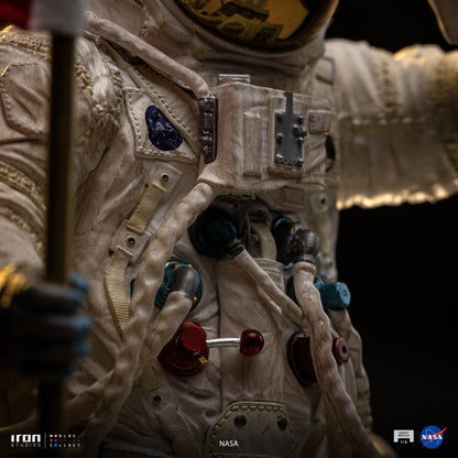 Apollo 11 Astronaut NASA 1/4 Scale Statue Pre-order