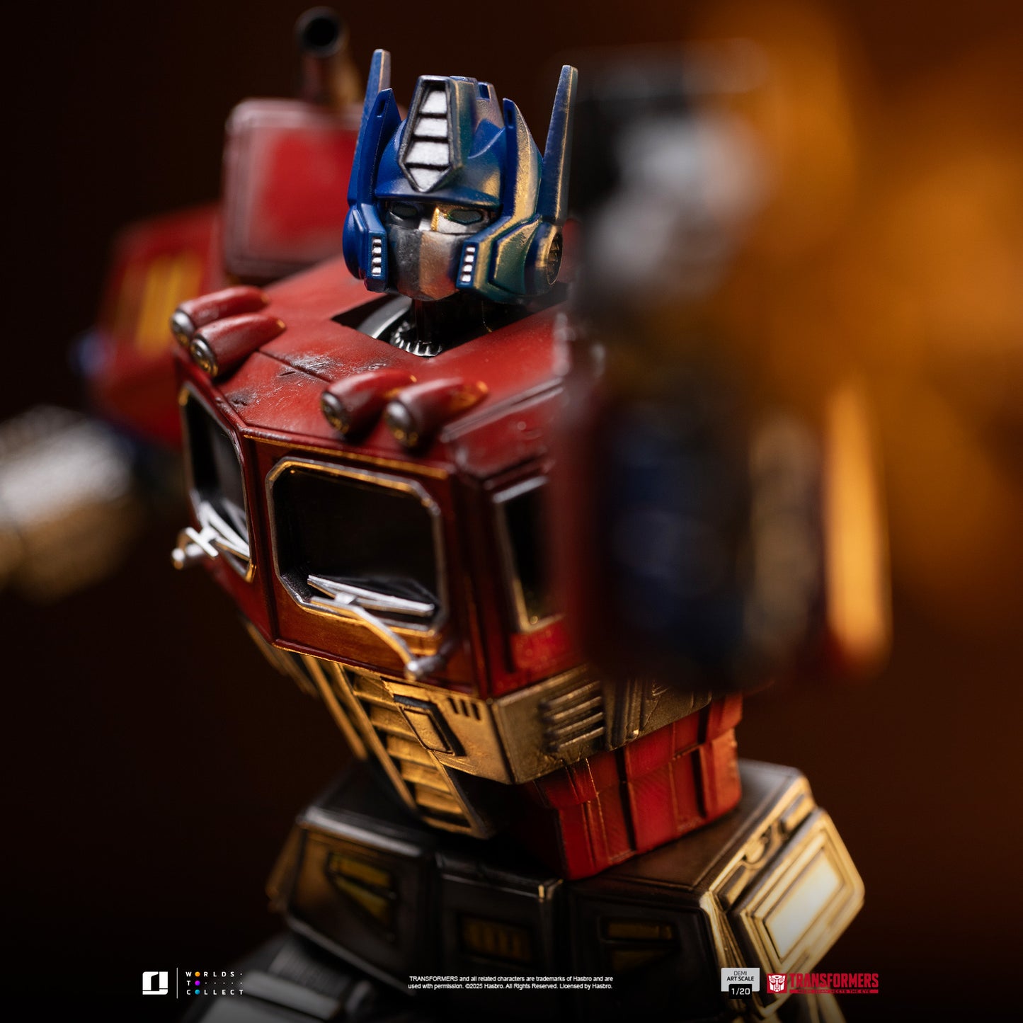 Optimus Prime Transformers 1/20 Scale Statue Pre-order