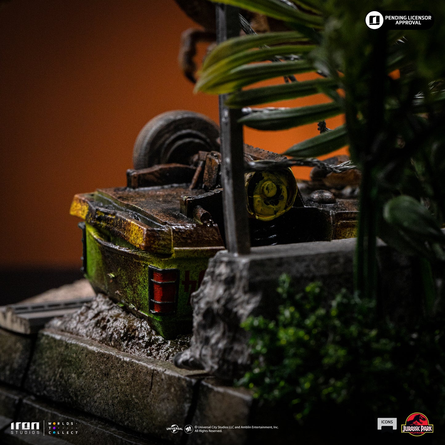 T-Rex Breakout Set A Jurassic Park Non-Scale Statue Pre-order