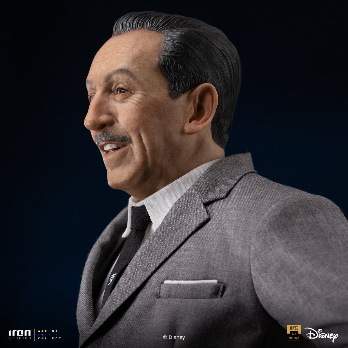 Walt Disney & Mickey Mouse Disney Classics 1/4 Scale Statue Pre-order