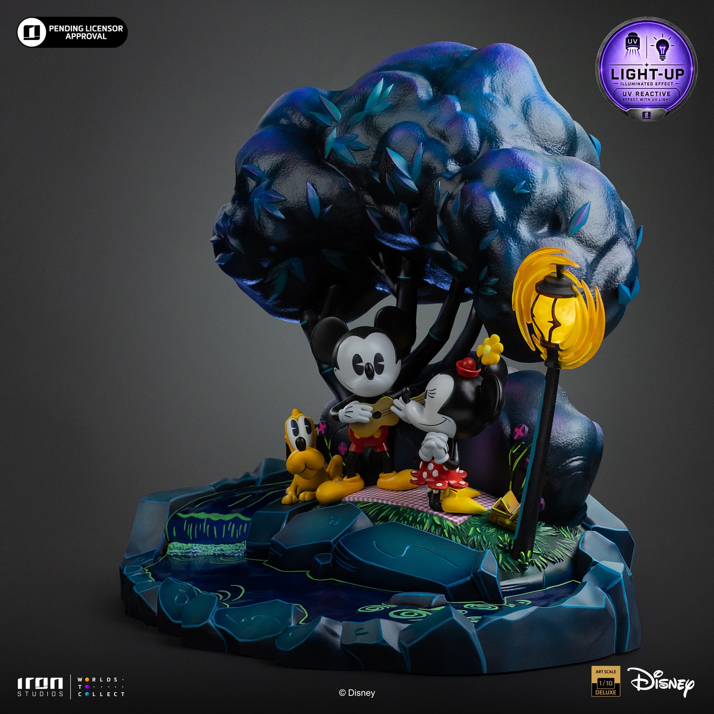 Mickey, Minnie and Pluto's Day at the Park Disney Classics 1/10 Scale Statue Pre-order
