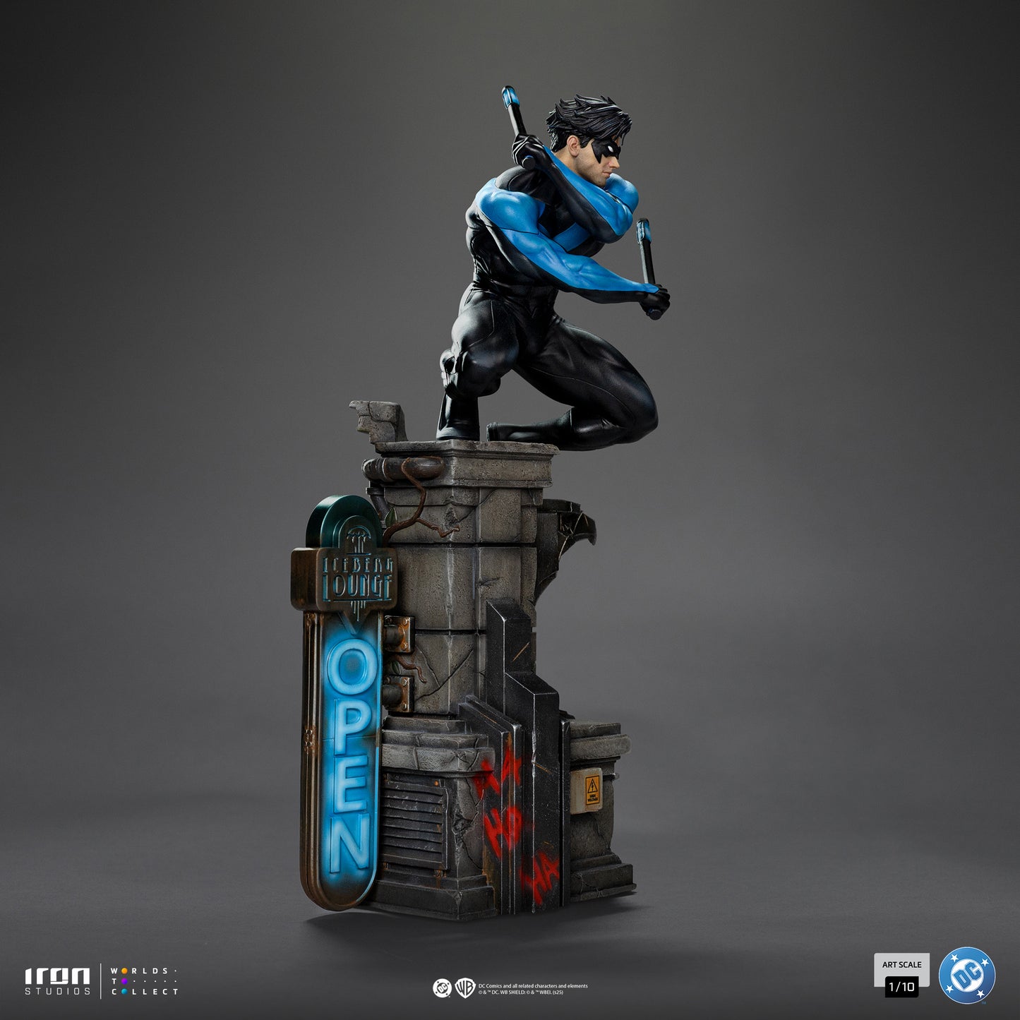 Nightwing DC Comics 1/10 Scale Statue Pre-order