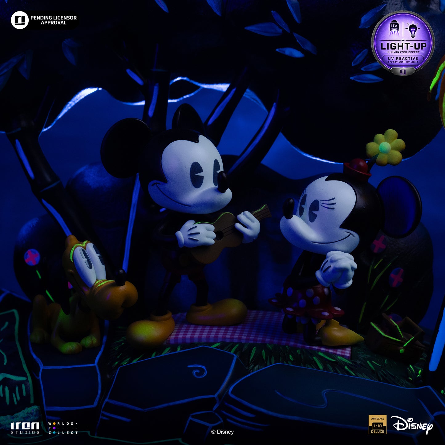 Mickey, Minnie and Pluto's Day at the Park Disney Classics 1/10 Scale Statue Pre-order