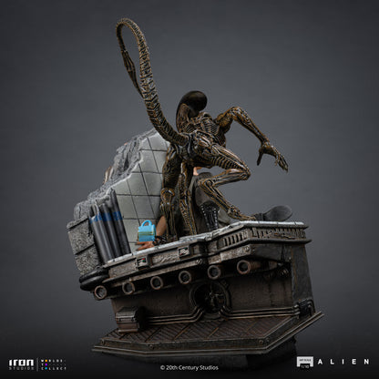 Ellen Ripley and Dog Alien Alien 3 1/10 Scale Statue Pre-order