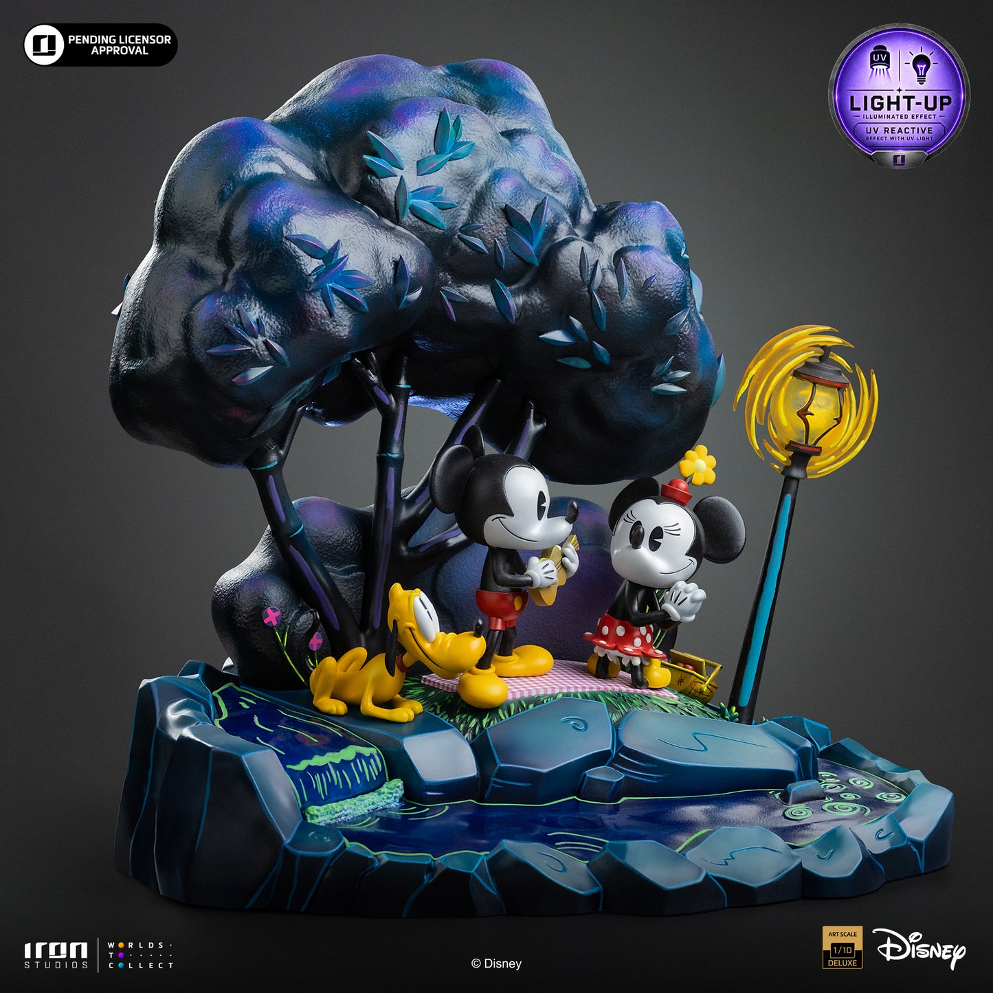 Mickey, Minnie and Pluto's Day at the Park Disney Classics 1/10 Scale Statue Pre-order