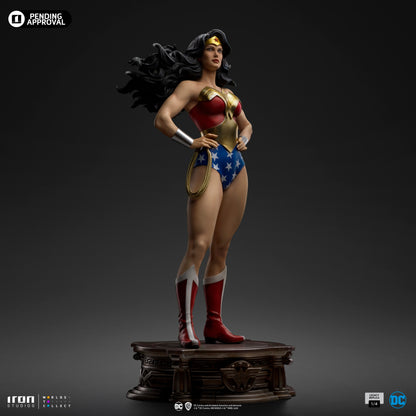 Wonder Woman DC Trinity DC Comics 1/4 Scale Statue Pre-order