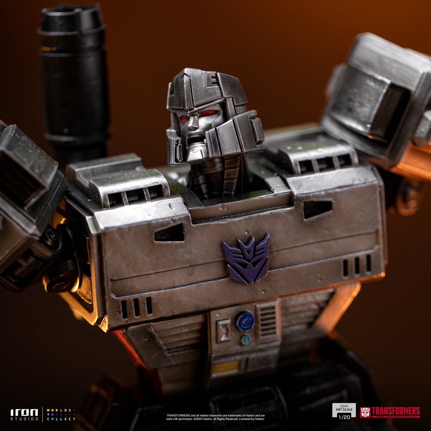 Megatron Transformers 1/20 Scale Statue Pre-order