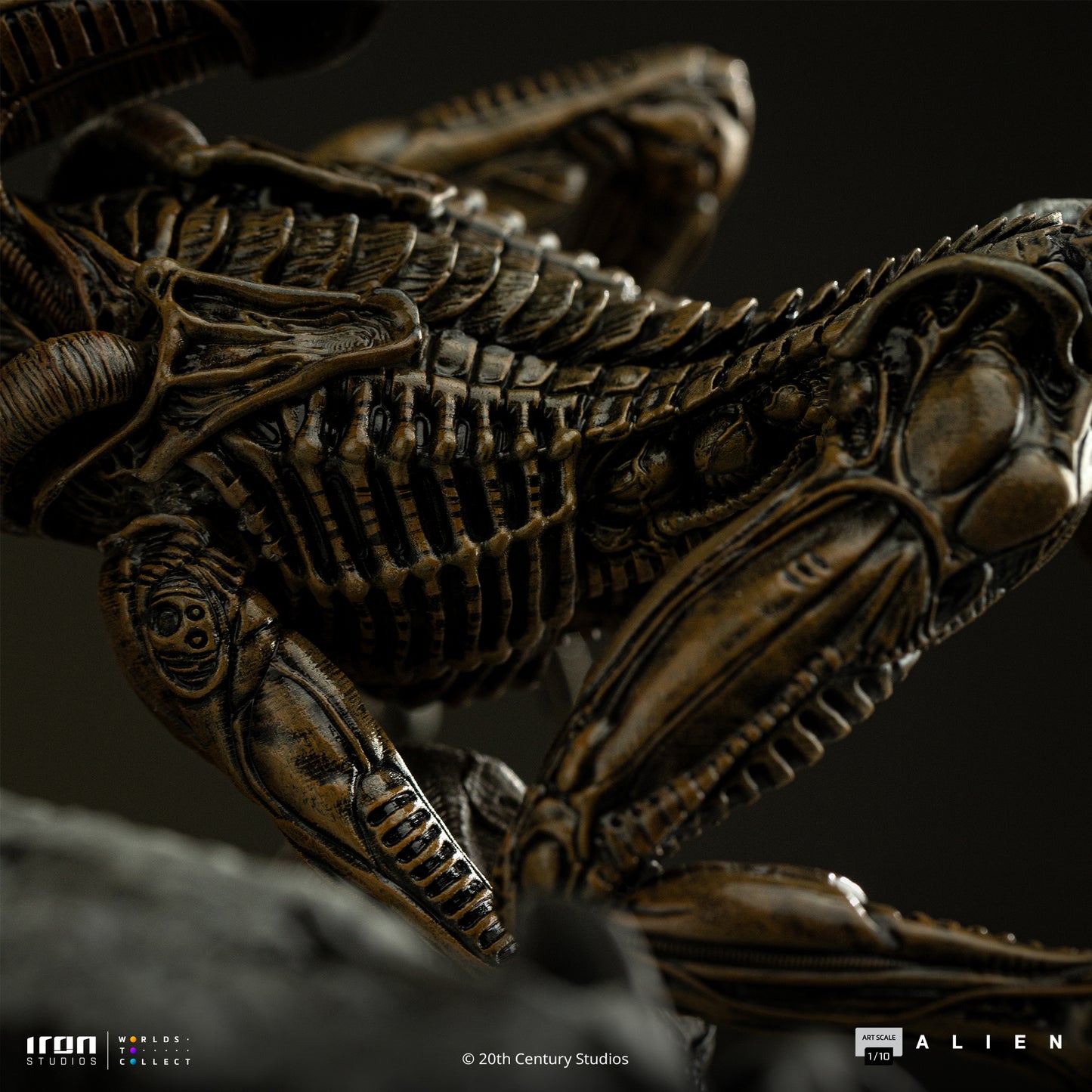 Ellen Ripley and Dog Alien Alien 3 1/10 Scale Statue Pre-order