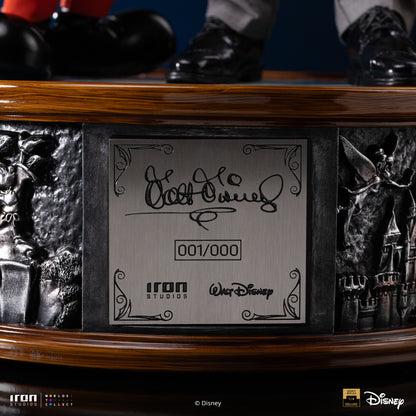 Walt Disney & Mickey Mouse Disney Classics 1/4 Scale Statue Pre-order