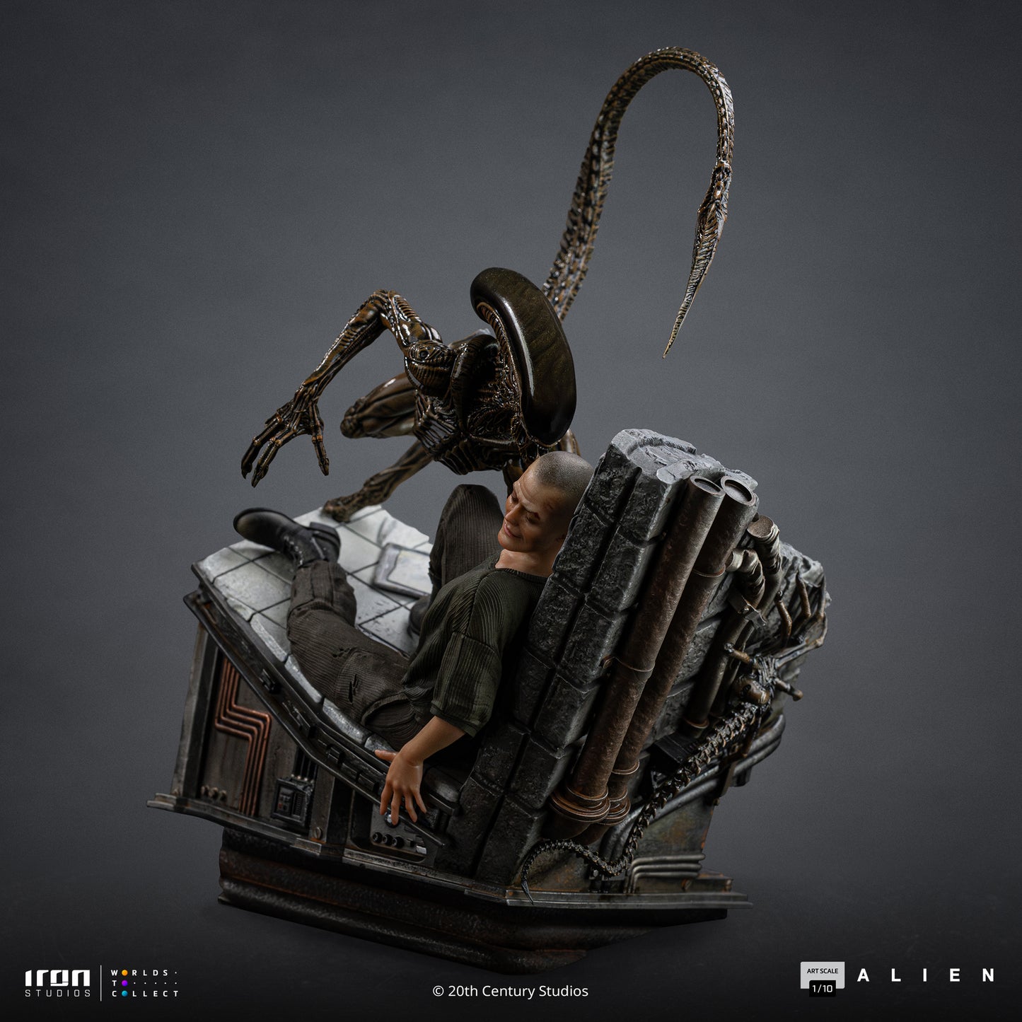 Ellen Ripley and Dog Alien Alien 3 1/10 Scale Statue Pre-order
