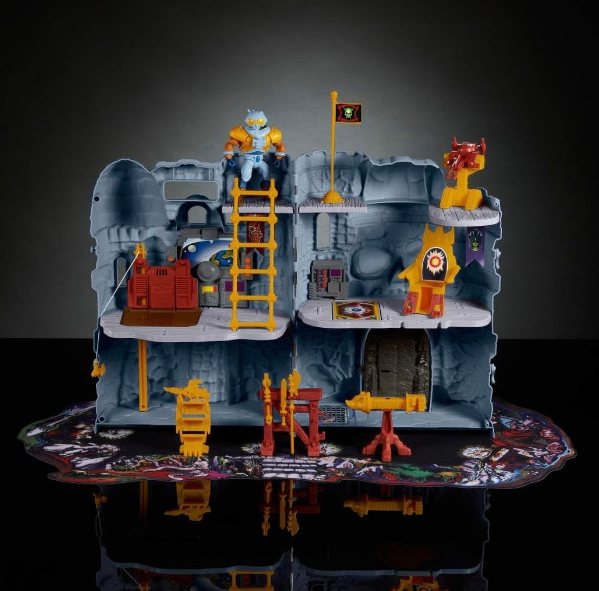 Masters of The Universe Vintage Castle Grayskull Playset with Display Mat & Spaceman Figure, Jawbridge & Other Features & Accessories (Amazon Exclusive)