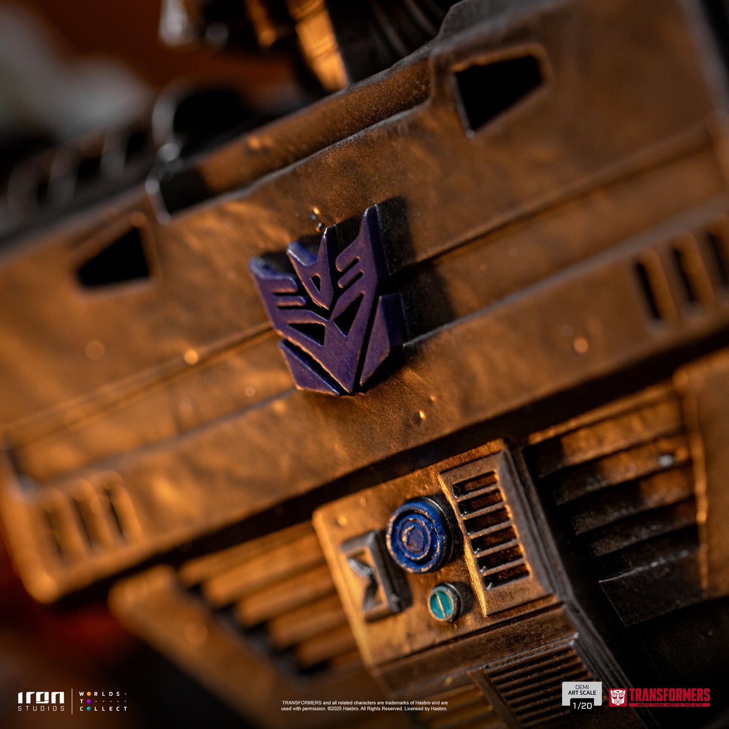 Megatron Transformers 1/20 Scale Statue Pre-order