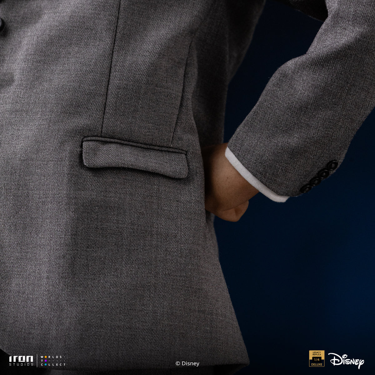 Walt Disney & Mickey Mouse Disney Classics 1/4 Scale Statue Pre-order
