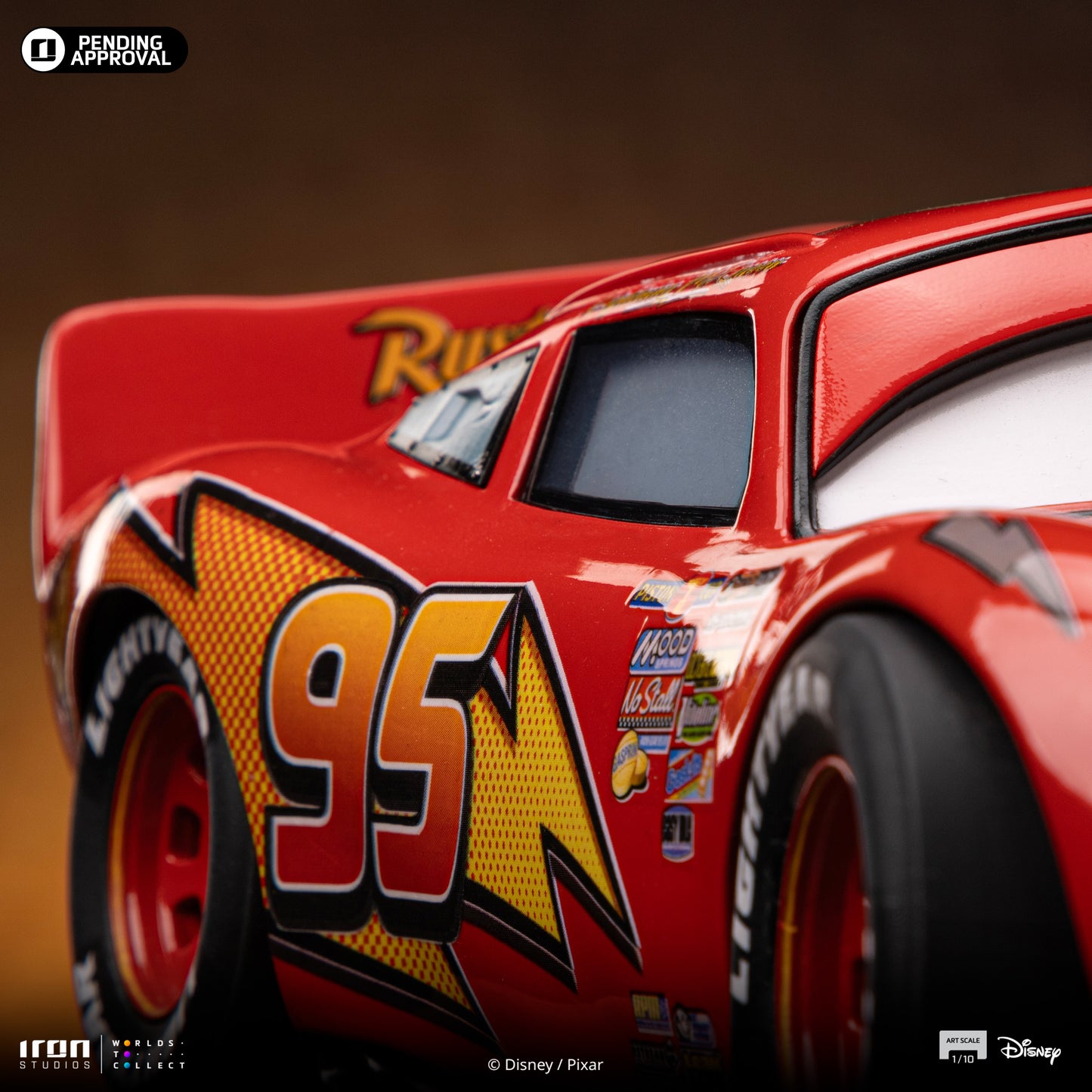 Lightning McQueen Disney Pixar Cars 1/10 Scale Statue Pre-order