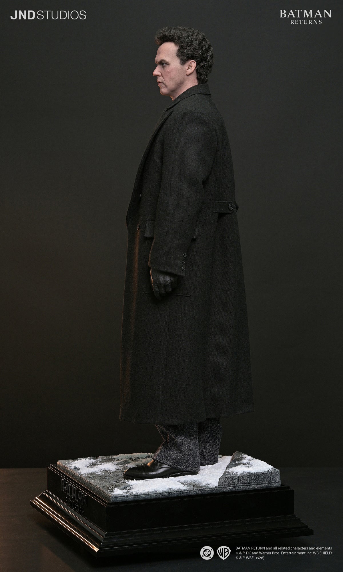 Batman and Bruce Wayne Batman Returns Dual Version 1/3 Scale Statue and Bust Pre-order
