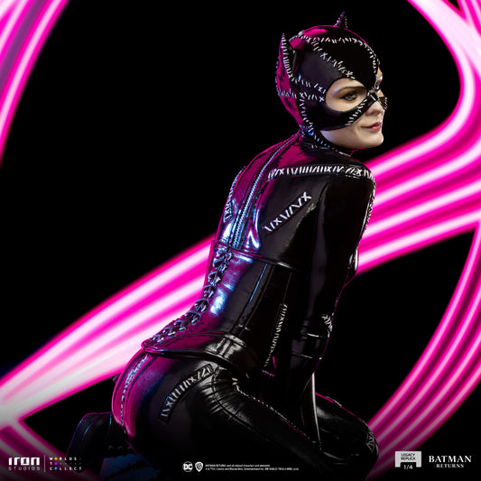 Catwoman Batman Returns Iron Studios 1/4 Scale Statue Pre-order