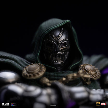 Doctor Doom Deluxe 1/10 Scale Statue Pre-order