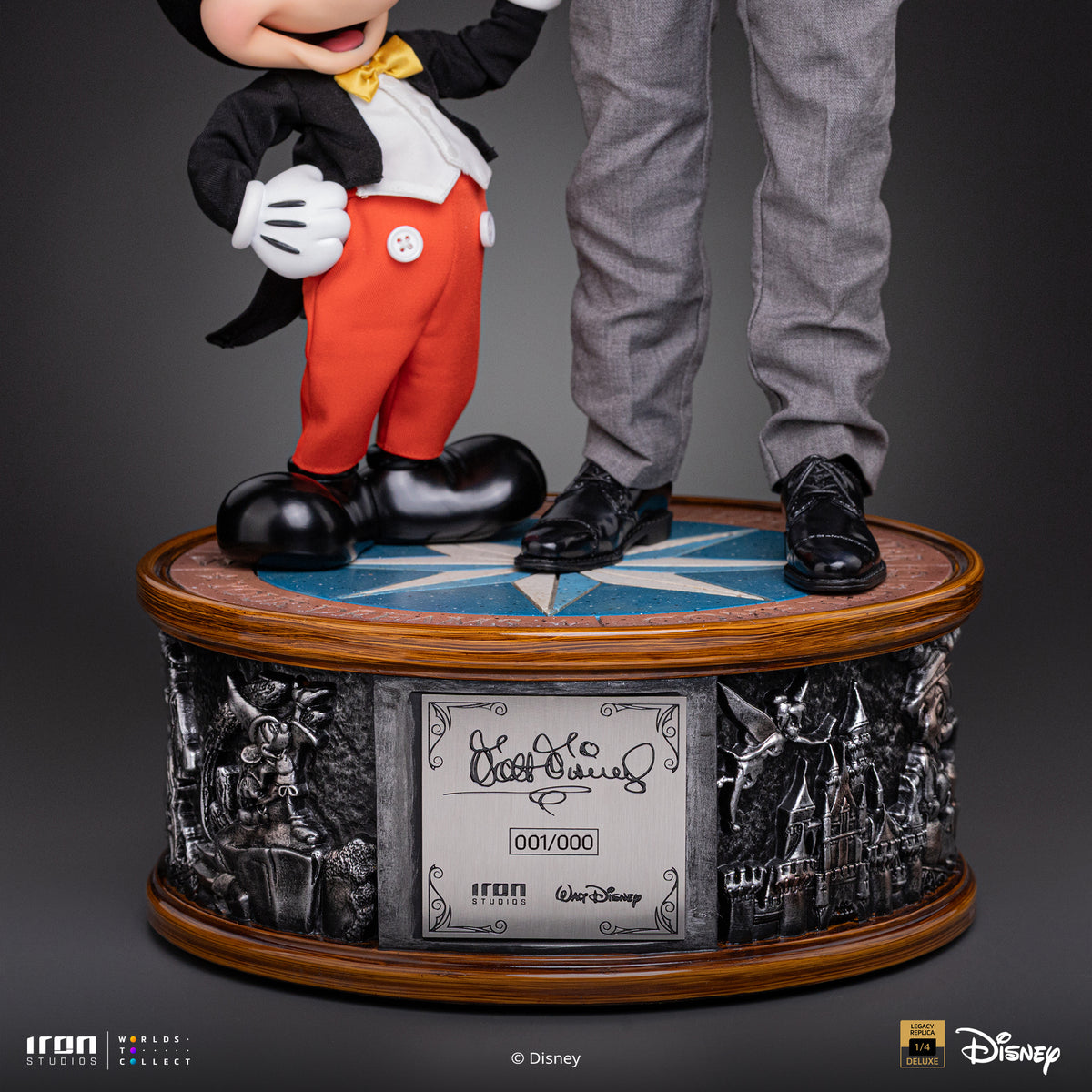Walt Disney & Mickey Mouse Disney Classics 1/4 Scale Statue Pre-order