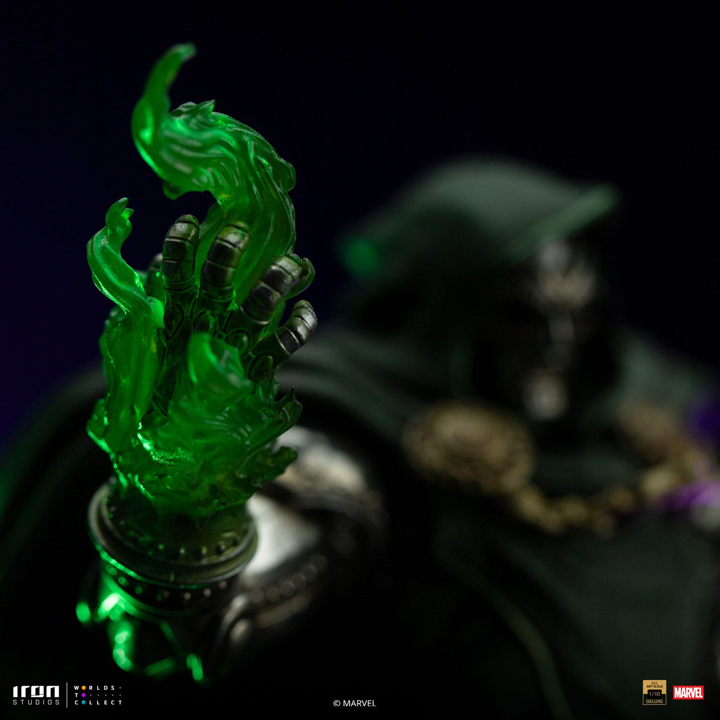 Doctor Doom Deluxe 1/10 Scale Statue Pre-order