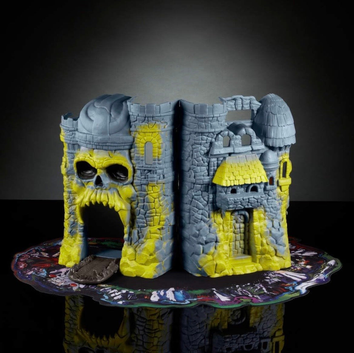 Masters of The Universe Vintage Castle Grayskull Playset with Display Mat & Spaceman Figure, Jawbridge & Other Features & Accessories (Amazon Exclusive)