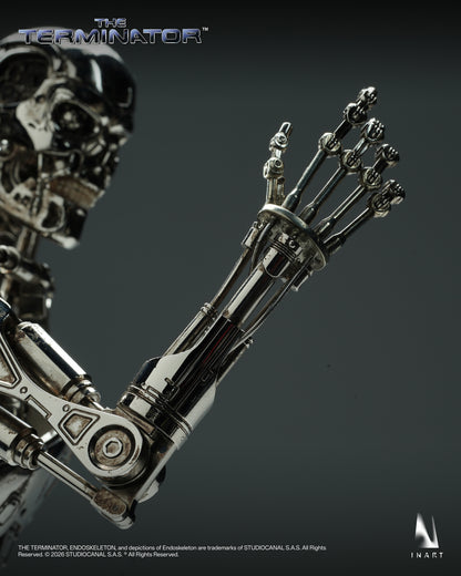 T-800 Endoskeleton The Terminator 1/6 Scale Action Figure Pre-order