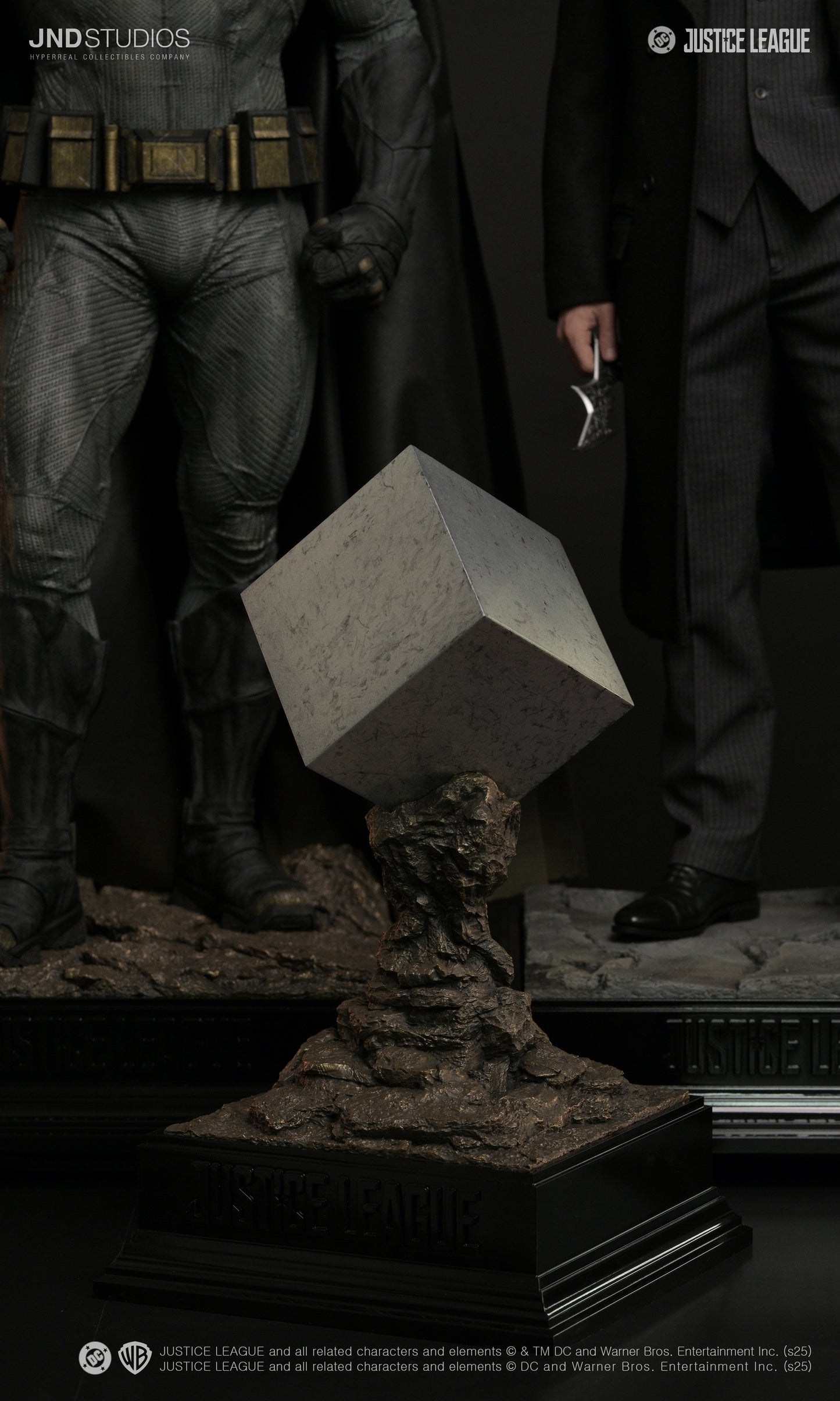 Batman and Bruce Wayne Justice League Dual Version 1/3 Scale Statue Pre-order